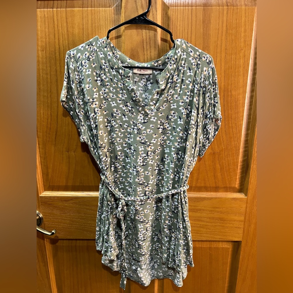 Maternity Top w/ Tie Waist